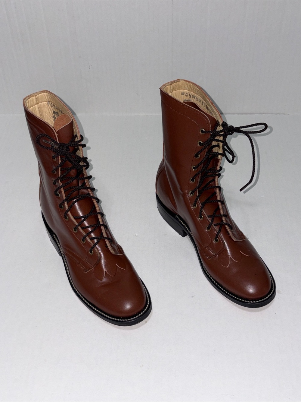 Vintage Morgan’s Lace Up Women’s Size 4 1/2 B (narrow width) Brown Leather Boots
